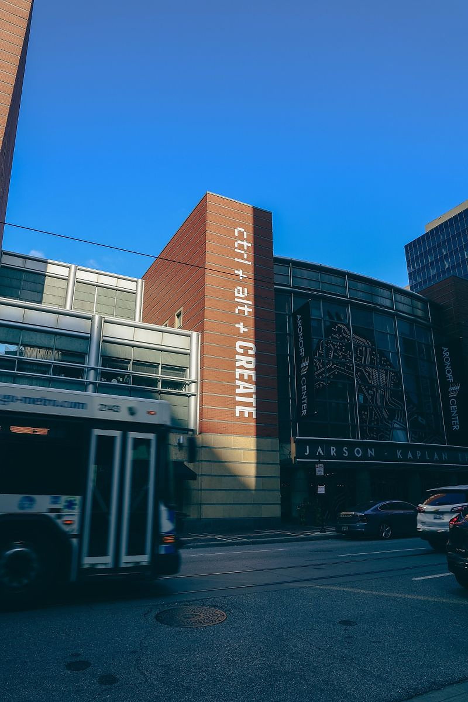 The HustleBus Road Show arriving at a Black Tech Week venue